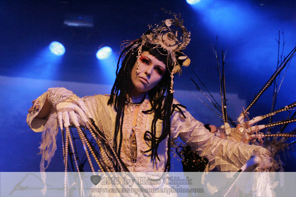 Faith_And_The_Muse_04_Hans_Clijnk_HP.jpg