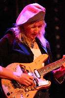 Jennifer Batten 01 Hans Clijnk_thumb