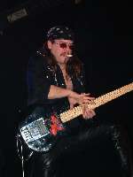 Joe Bonamassa 03 Hans Clijnk_thumb