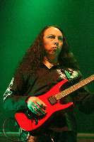 Jon-Olivas-Pain-02-Hans-Clijnk_thumb