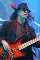 Jon-Olivas-Pain-03-Hans-Clijnk_thumb