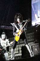 Kiss 02 Hans Clijnk_thumb