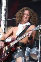 Kissin Dynamite 03 Hans Clijnk_thumb