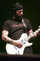 Mike Stone 01 Hans Clijnk_thumb