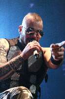 Sabaton-04-2015-Hans-Clijnk_thumb