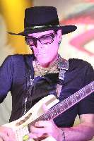 Steve-Vai-11-Hans-Clijnk_thumb