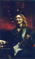 Steve Vai mit Metropoolorkest 03 Hans Clijnk_thumb