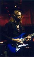 Steve Vai mit Metropoolorkest 05 Hans Clijnk_thumb