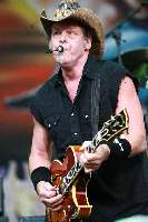 Ted Nugent 02 Hans Clijnk_thumb