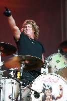 Ted Nugent 04 Hans Clijnk_thumb